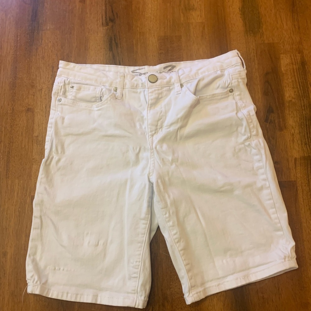 Seven7 Jean Shorts size 12 White Denim Pockets